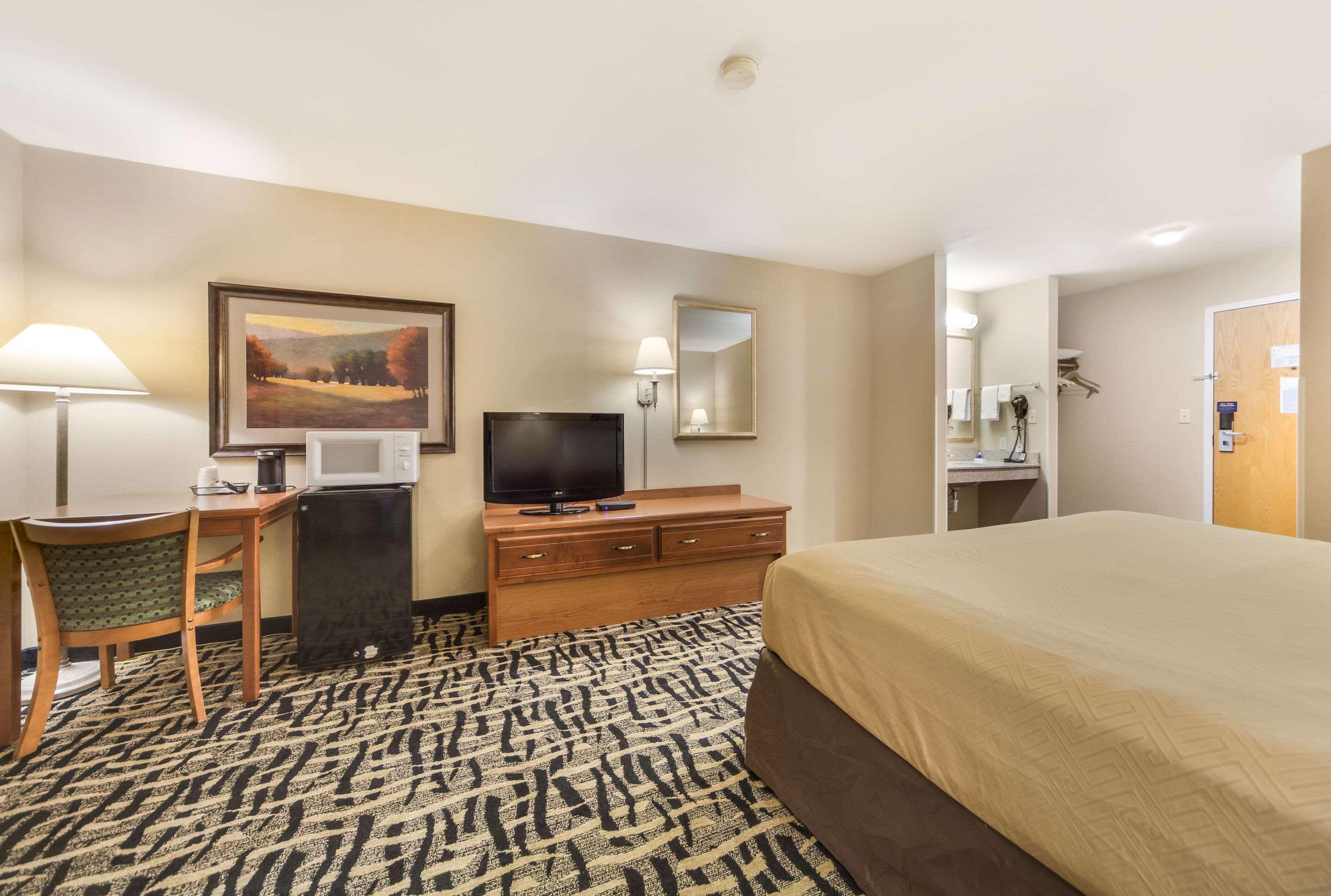 Super 8 By Wyndham Cozad Hotell Eksteriør bilde