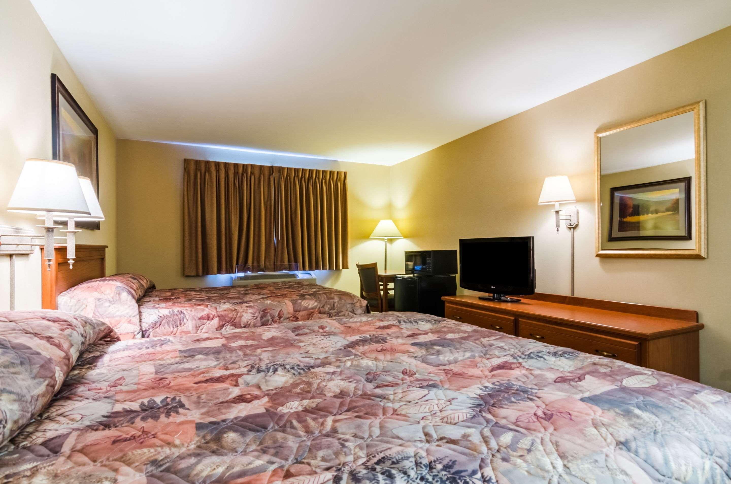Super 8 By Wyndham Cozad Hotell Eksteriør bilde