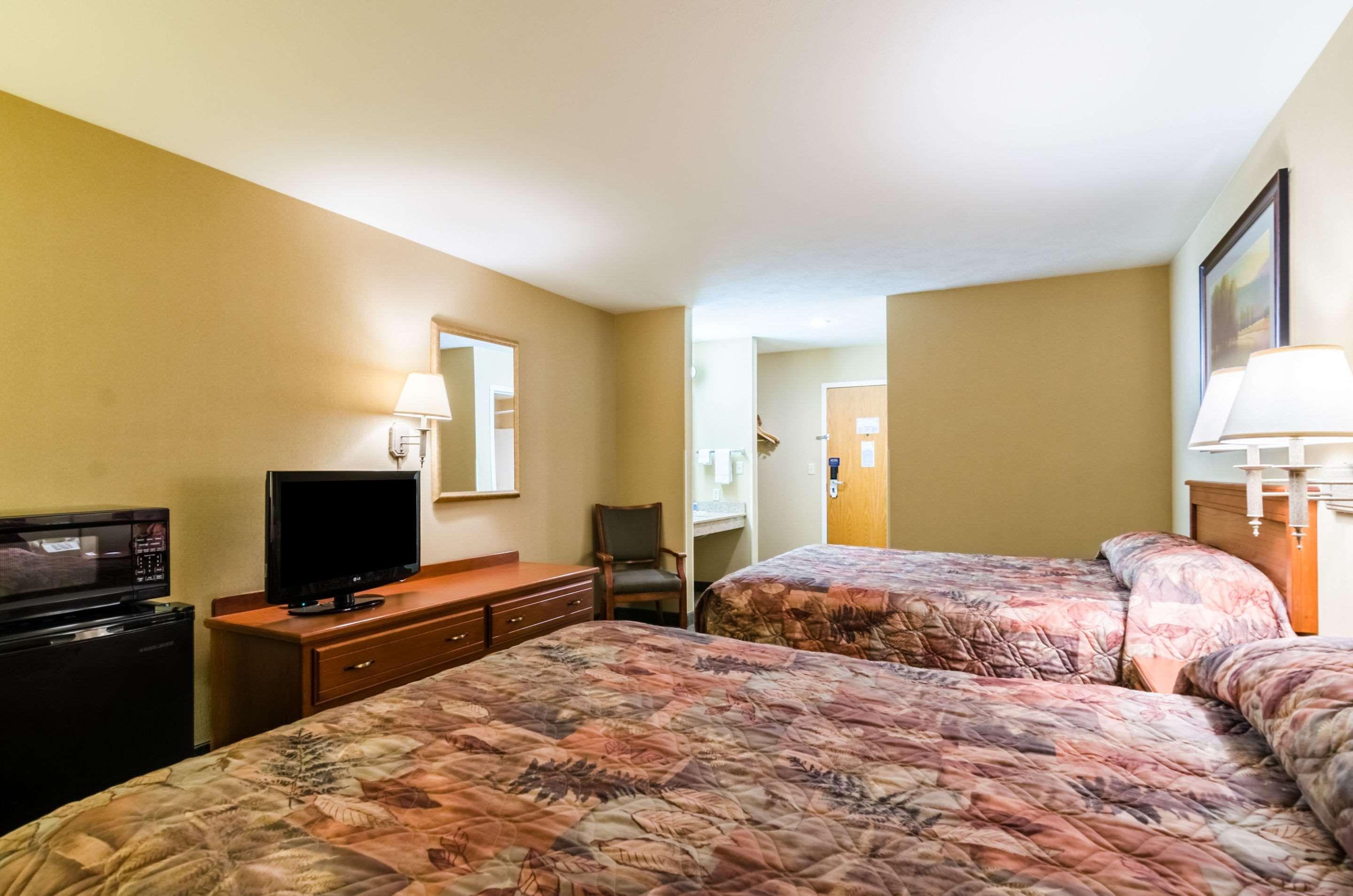 Super 8 By Wyndham Cozad Hotell Eksteriør bilde