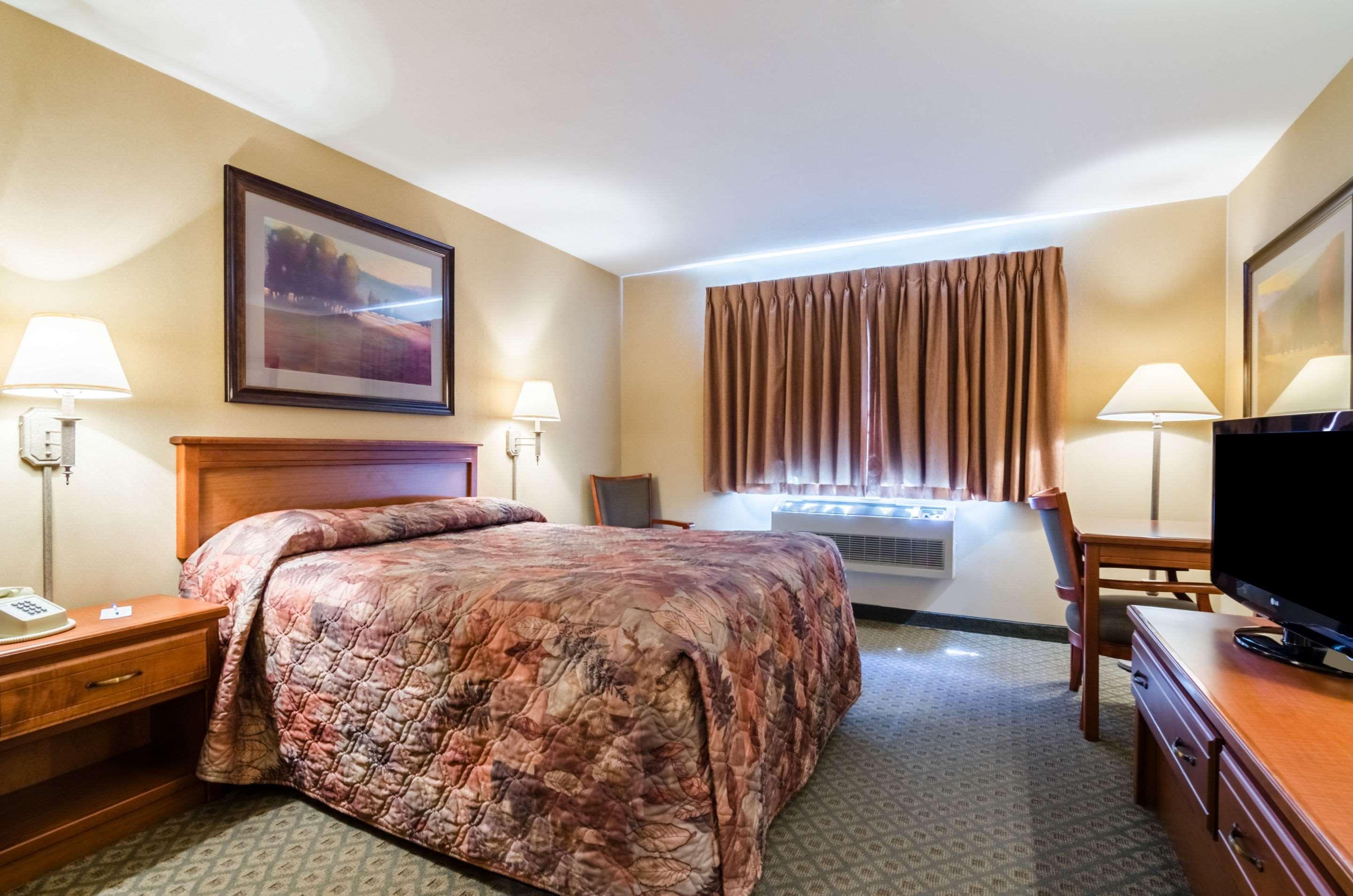 Super 8 By Wyndham Cozad Hotell Eksteriør bilde