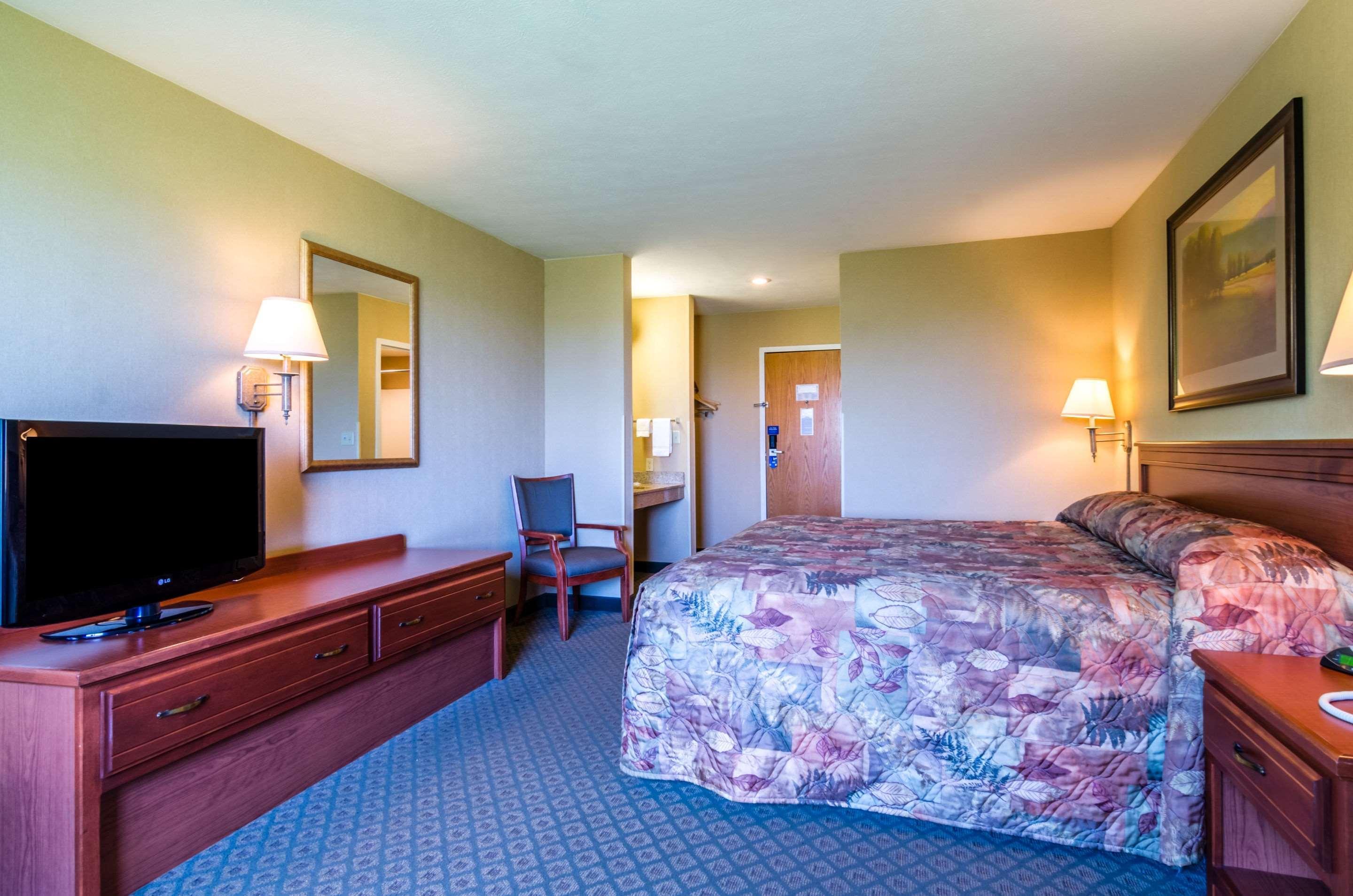 Super 8 By Wyndham Cozad Hotell Eksteriør bilde