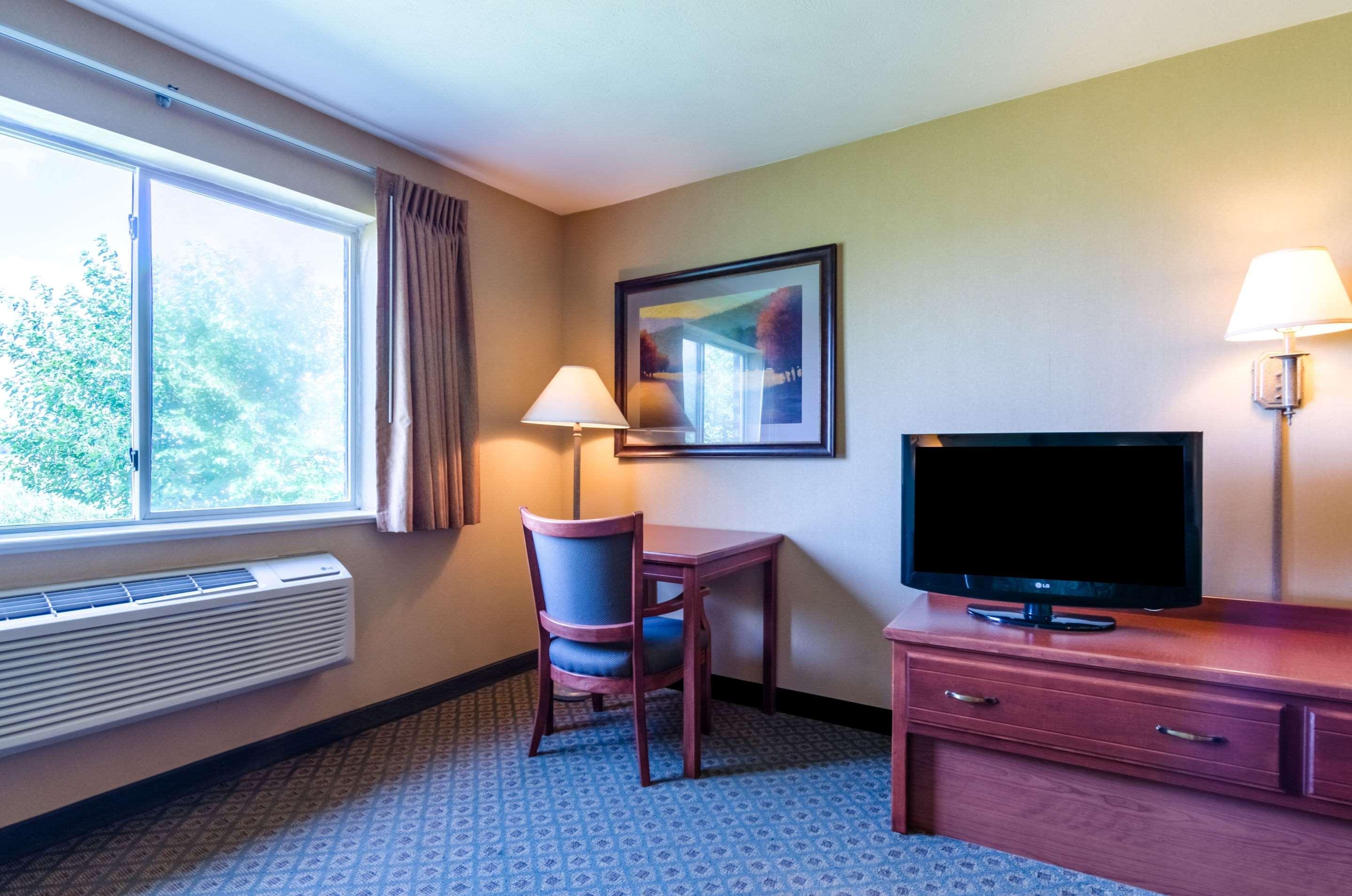 Super 8 By Wyndham Cozad Hotell Eksteriør bilde