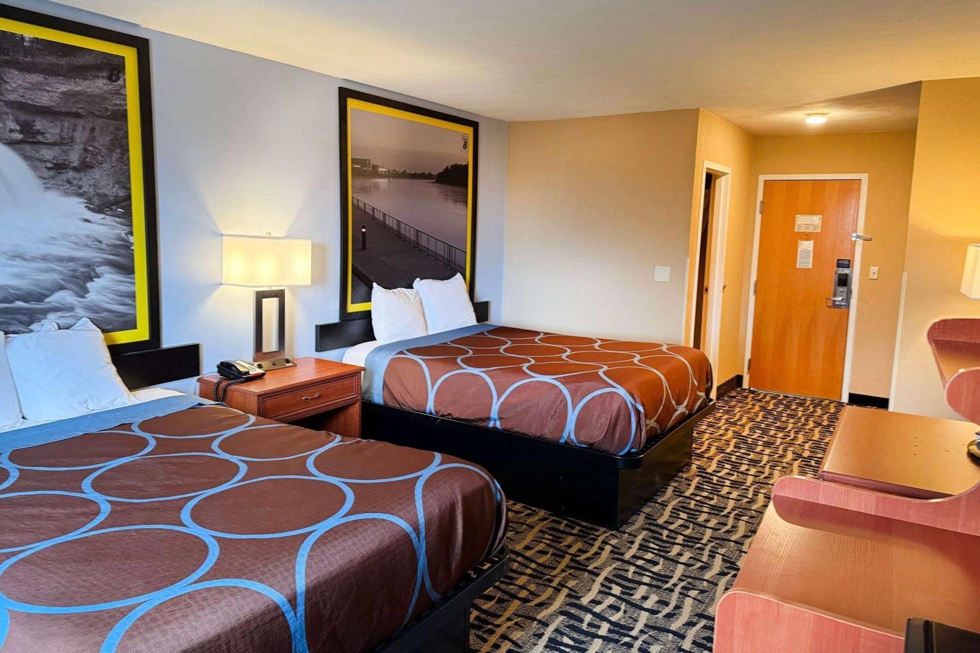 Super 8 By Wyndham Cozad Hotell Eksteriør bilde